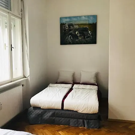 Lilian's Royal Apartment